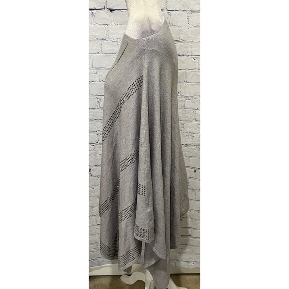 Liquid by Sioni Dressy Gray Poncho with Silver Studs Size L/XL - Picture 3 of 6